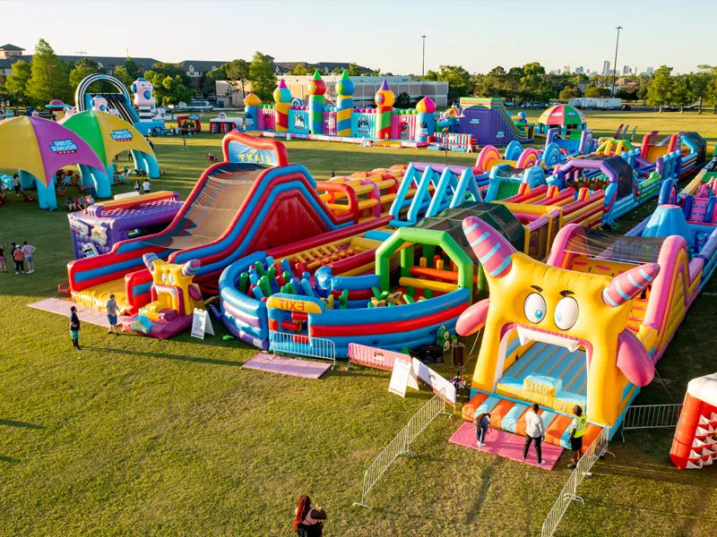 Quali sono i materiali dei teloni per i castelli gonfiabili?