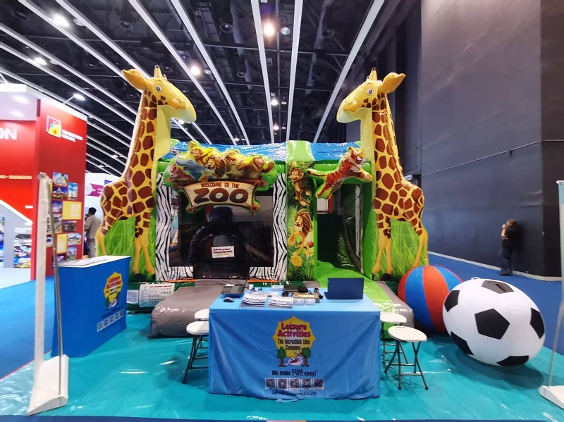 Leisure Activity® porta lo zoo all'IAAPA EXPO ASIA con uno spettacolare castello gonfiabile gonfiabile di 4 metri